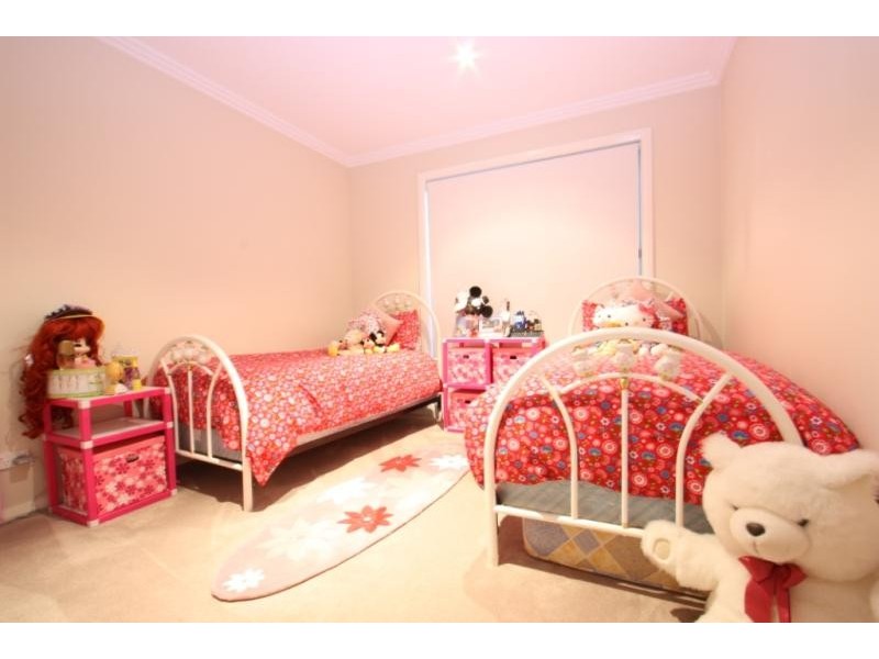 4 Ella Close, Jerrabomberra NSW 2619