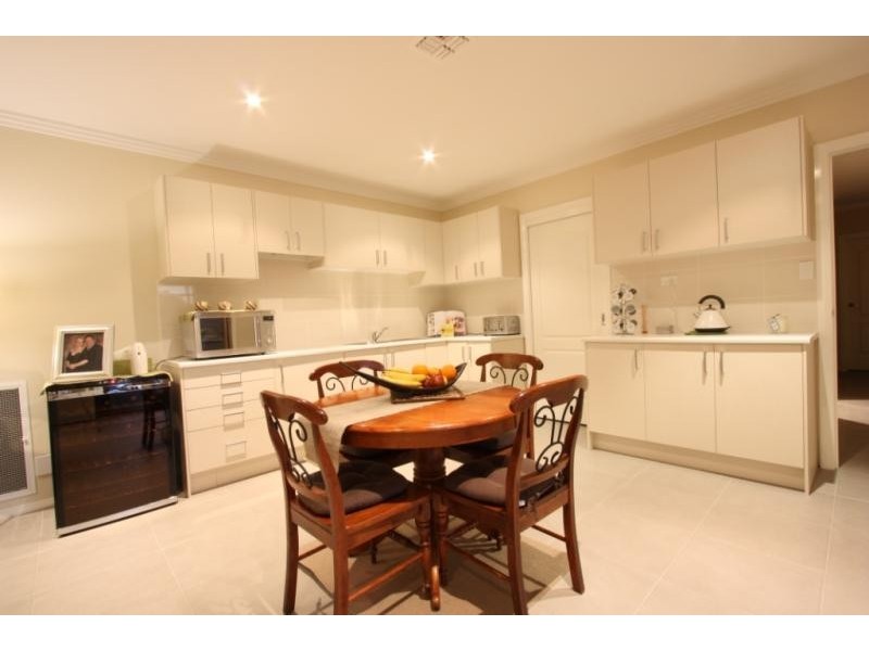 4 Ella Close, Jerrabomberra NSW 2619