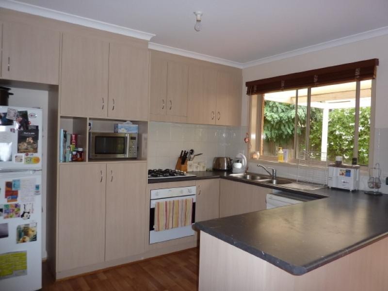 6 Unwin Avenue, Jerrabomberra NSW 2619