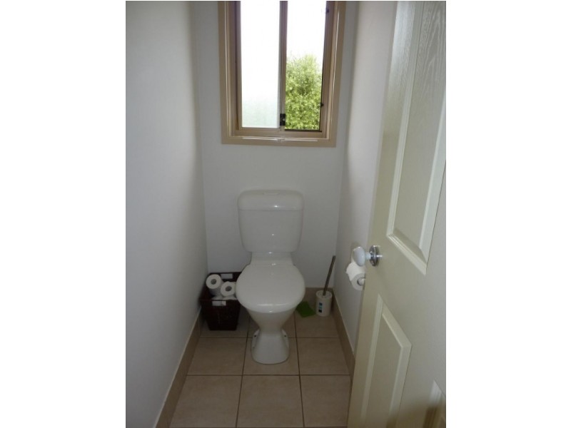 6 Unwin Avenue, Jerrabomberra NSW 2619