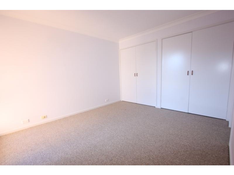 11 Snowgum Place, Jerrabomberra NSW 2619