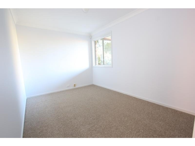 11 Snowgum Place, Jerrabomberra NSW 2619
