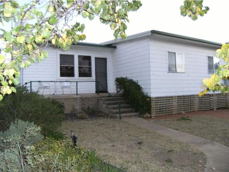 14 O’Hanlon Road, Queanbeyan NSW 2620