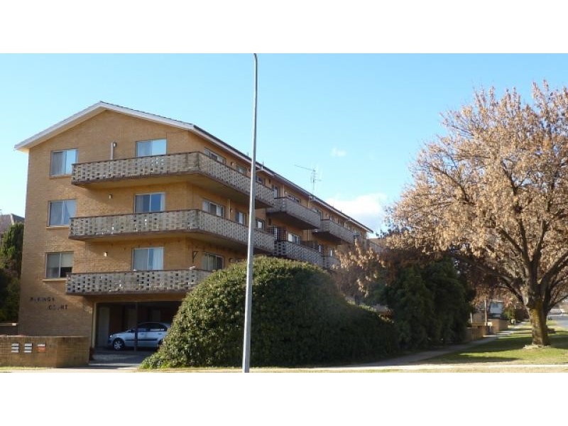 10/60 Trinculo Place, Queanbeyan NSW 2620