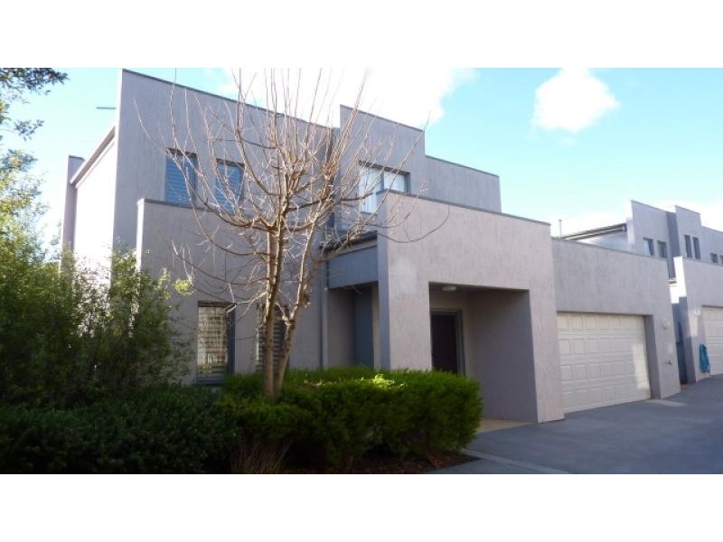 3/15 Ironbark Circuit, Jerrabomberra NSW 2619