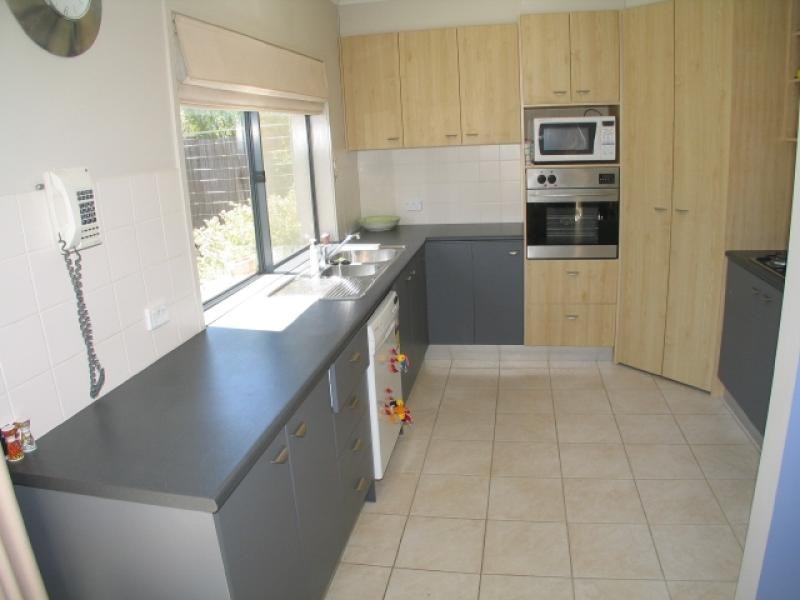 3/15 Ironbark Circuit, Jerrabomberra NSW 2619