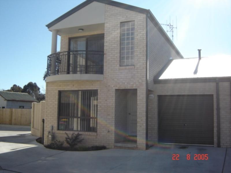 8/7 Bungendore Road, Queanbeyan NSW 2620