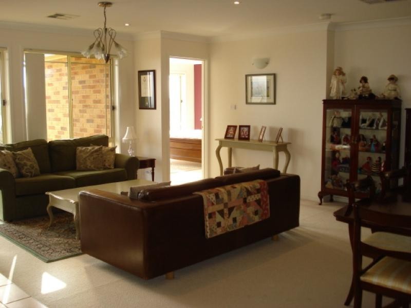 48 Woodhill Link, Jerrabomberra NSW 2619