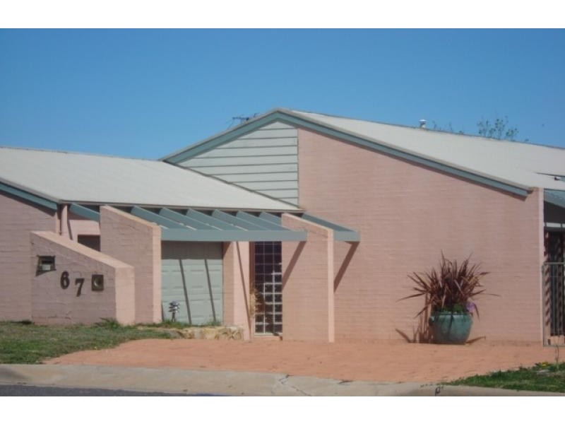 67 Bicentennial Drive, Jerrabomberra NSW 2619