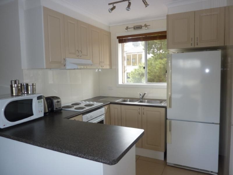 2/17 Campbell Street, Queanbeyan NSW 2620