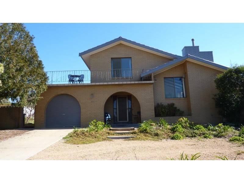 12 Meehan Close, Queanbeyan NSW 2620