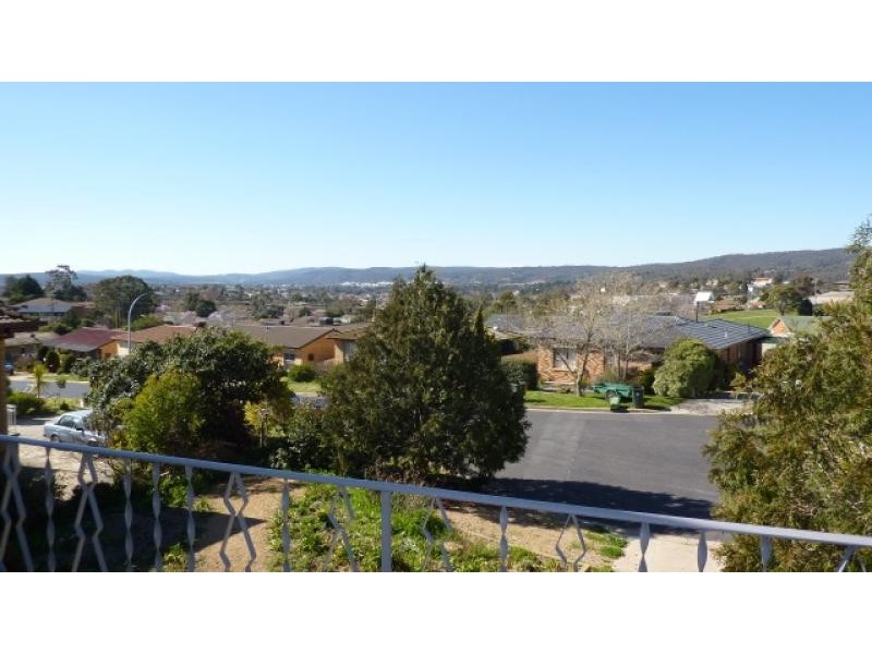 12 Meehan Close, Queanbeyan NSW 2620