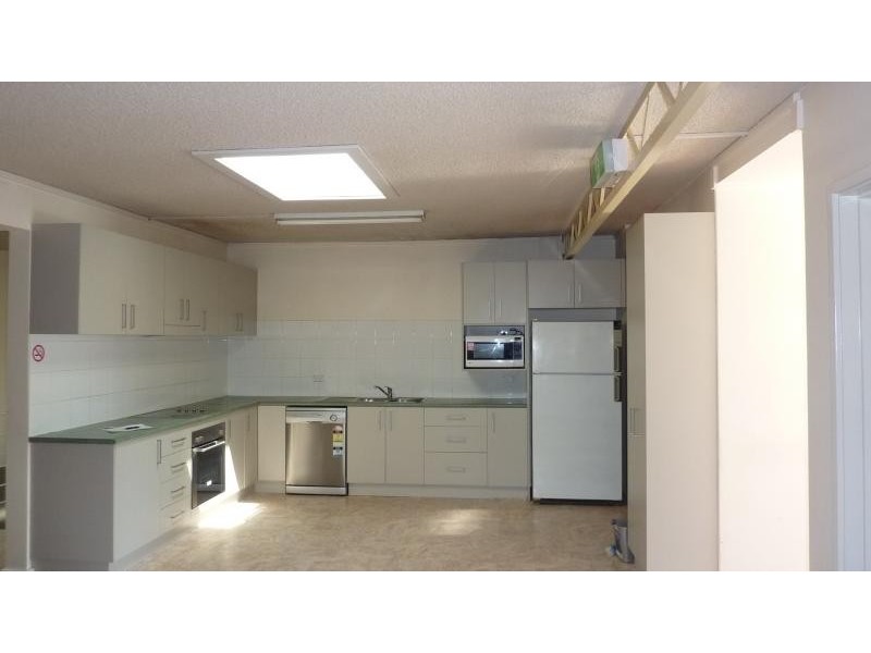 19 Monaro Street, Queanbeyan NSW 2620