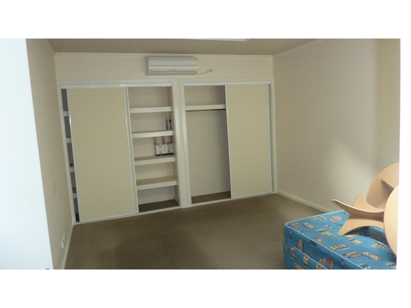 19 Monaro Street, Queanbeyan NSW 2620