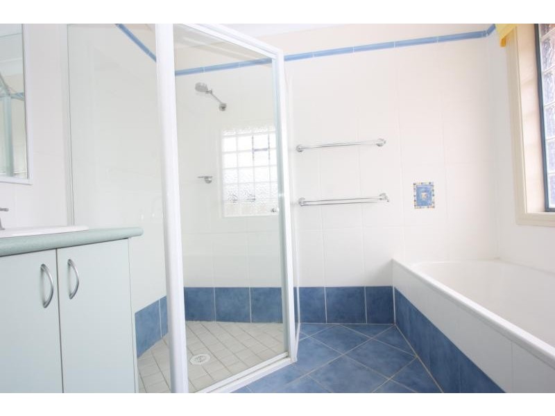 20 Firethorn Place, Jerrabomberra NSW 2619