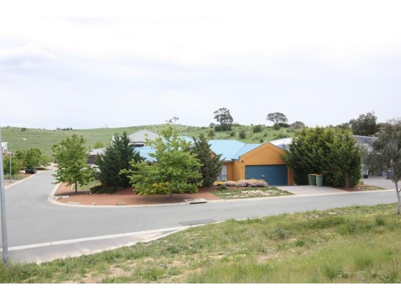 20 Firethorn Place, Jerrabomberra NSW 2619