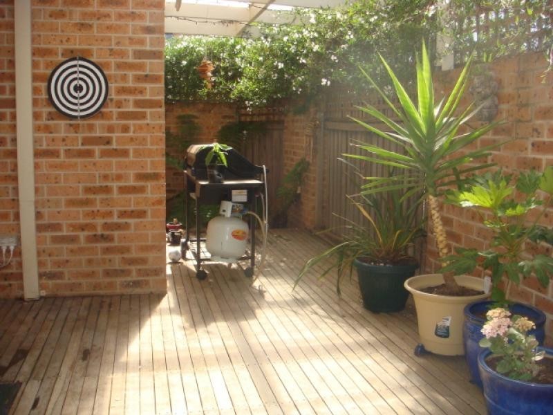 7/53 Walker Cresent, Jerrabomberra NSW 2619