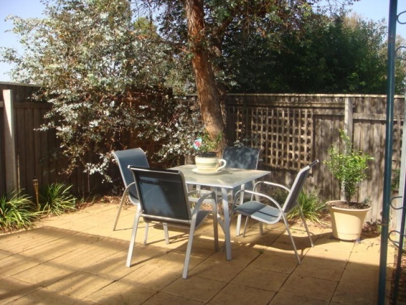 7/53 Walker Cresent, Jerrabomberra NSW 2619