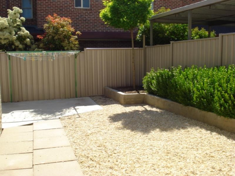 4/53 Thuralilly, Queanbeyan NSW 2620