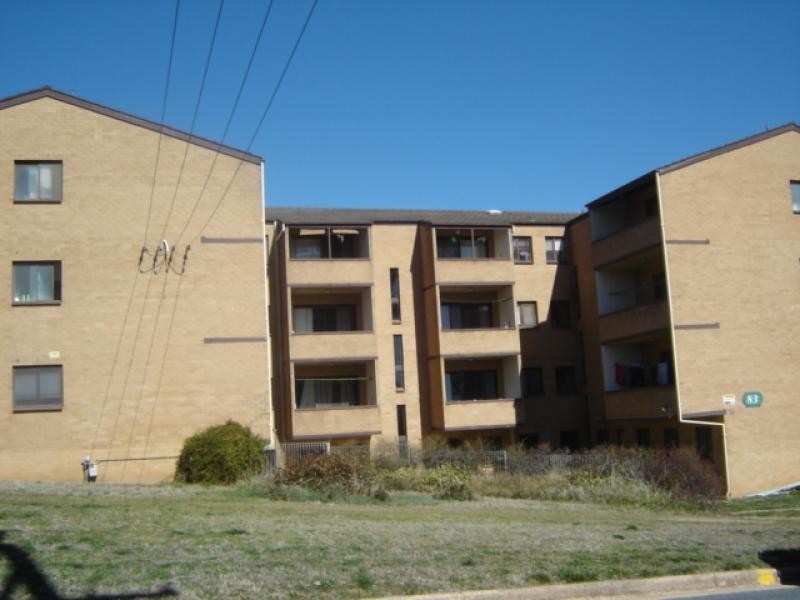 18/83 Derrima Road, Queanbeyan NSW 2620