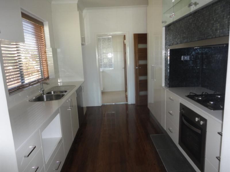 30 Glebe Avenue, Queanbeyan NSW 2620