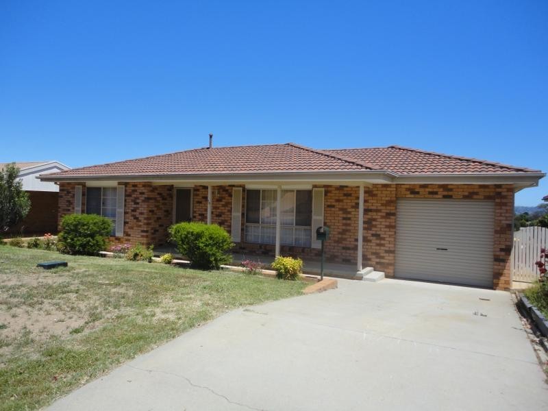 10 Wangara Crescent, Queanbeyan NSW 2620