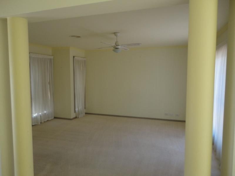 22 Rosewood Gardens, Jerrabomberra NSW 2619