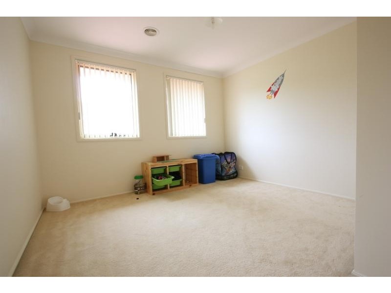 10 Terrara Close, Jerrabomberra NSW 2619