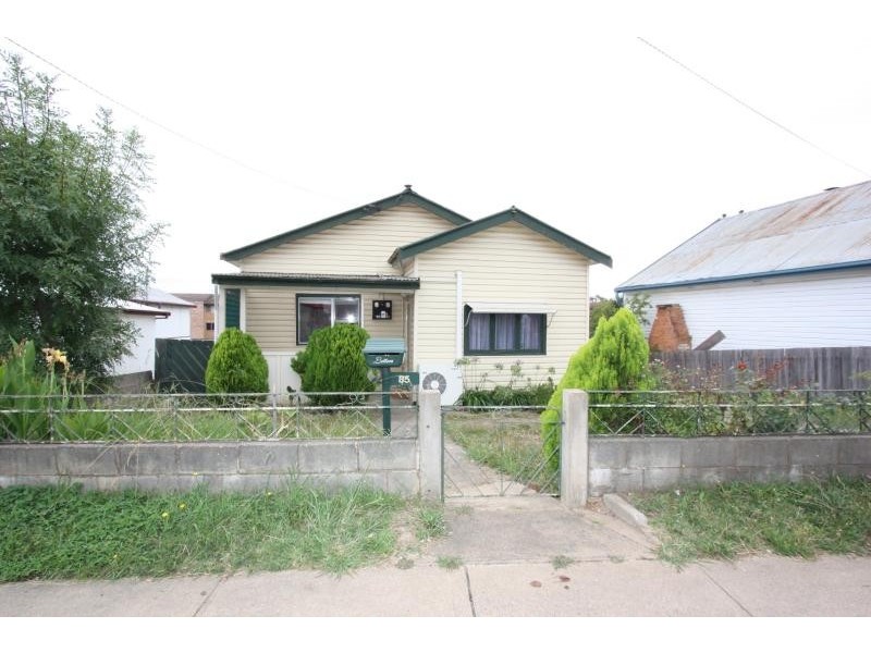 85 Uriarra Road, Queanbeyan NSW 2620