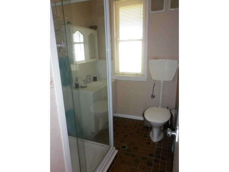 60 Fergus Road, Queanbeyan NSW 2620