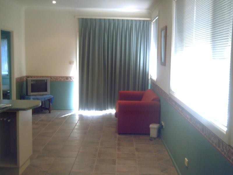 1 COBBY STREET, Shortland NSW 2307