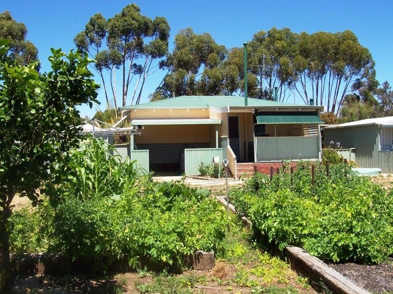 30403 Great Southern Highway, Broomehill WA 6318