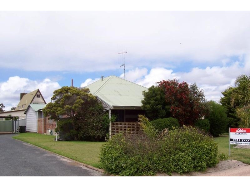 76 Carew Street, Katanning WA 6317