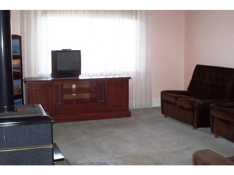 76 Carew Street, Katanning WA 6317