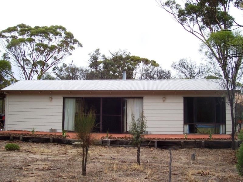 9 Whithnell Road, Woodanilling WA 6316