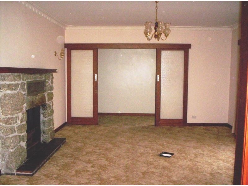 11 Clive Street, Katanning WA 6317