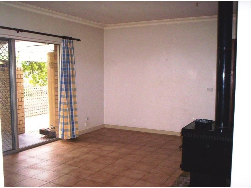 11 Clive Street, Katanning WA 6317