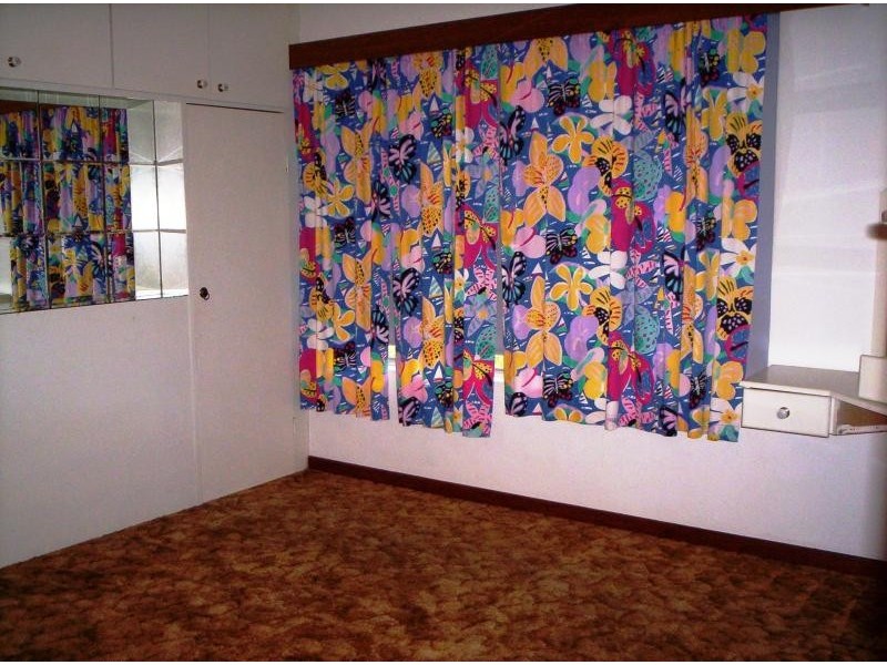 11 Clive Street, Katanning WA 6317