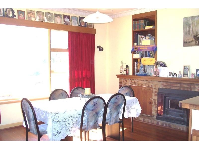 6 Schultz Road, Katanning WA 6317