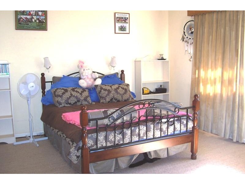 6 Schultz Road, Katanning WA 6317