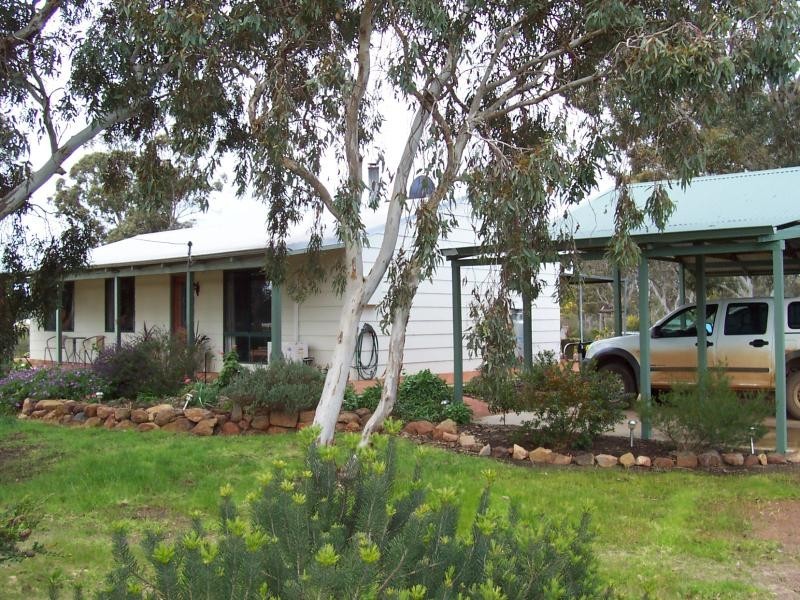 9 Chillicup Road, Broomehill WA 6318