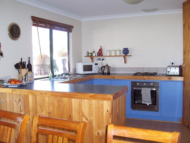 9 Chillicup Road, Broomehill WA 6318