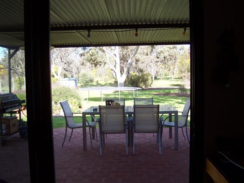 9 Chillicup Road, Broomehill WA 6318