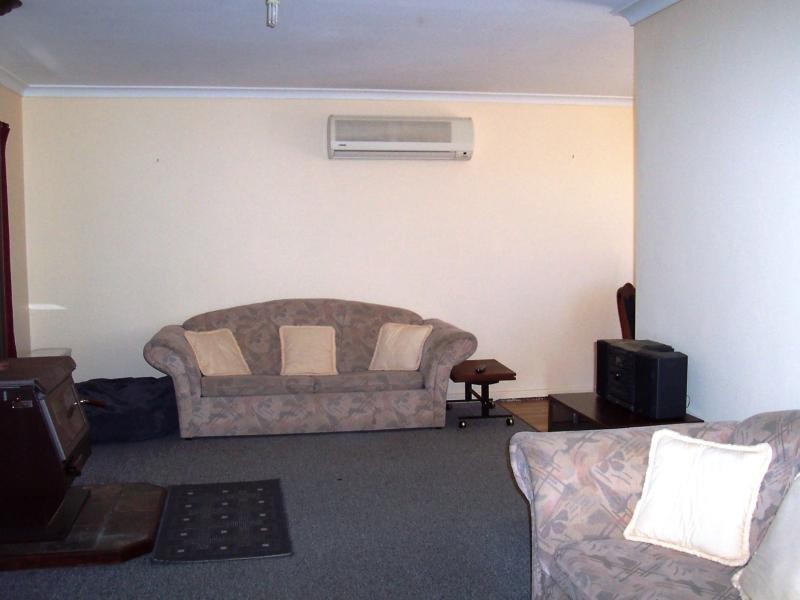 6 Carinya Gardens, Katanning WA 6317