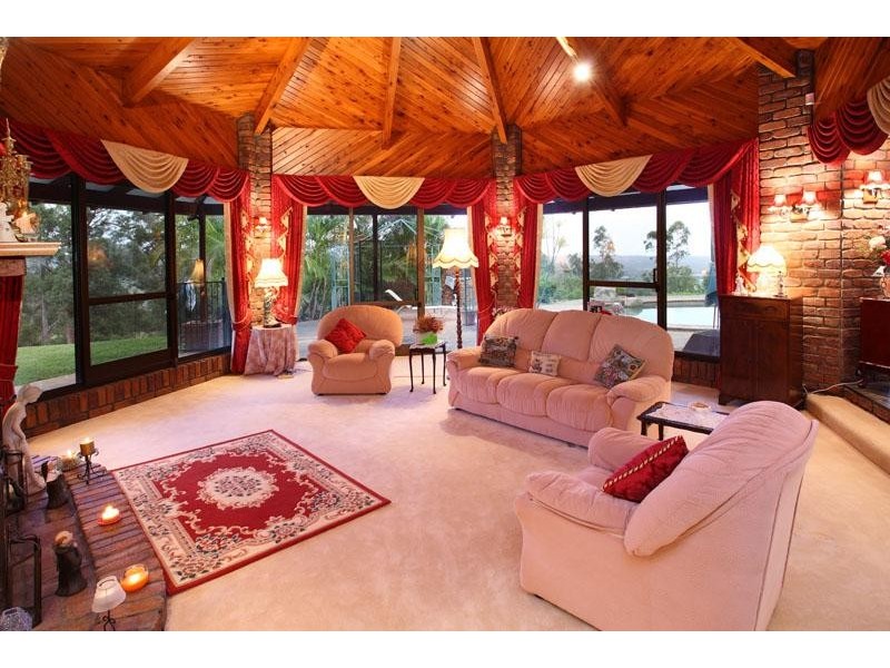 8 Dickens Place, Samford QLD 4520