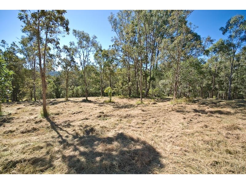 17 Hulcombe Road, Samford QLD 4520