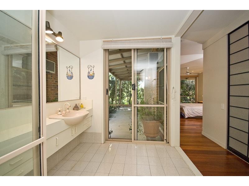 17 Hulcombe Road, Samford QLD 4520