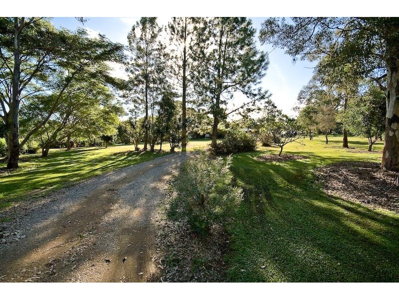 4 Dundialla Way, Samford QLD 4520