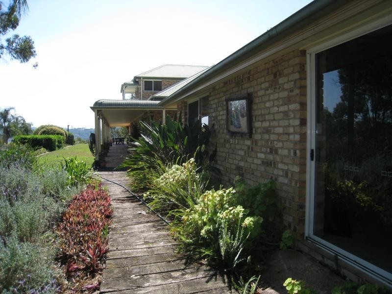 54 Burton Lane, Samford QLD 4520