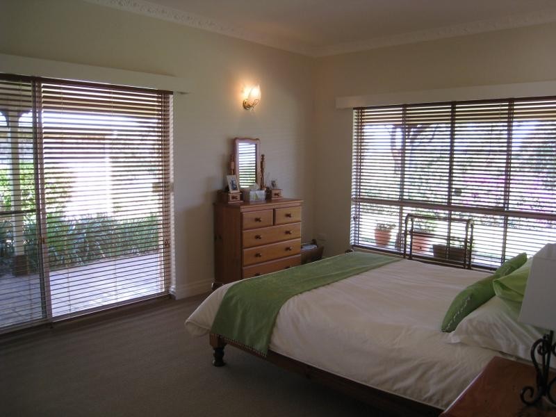 54 Burton Lane, Samford QLD 4520